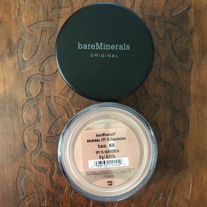 BARE MINERALS FOUNDATION